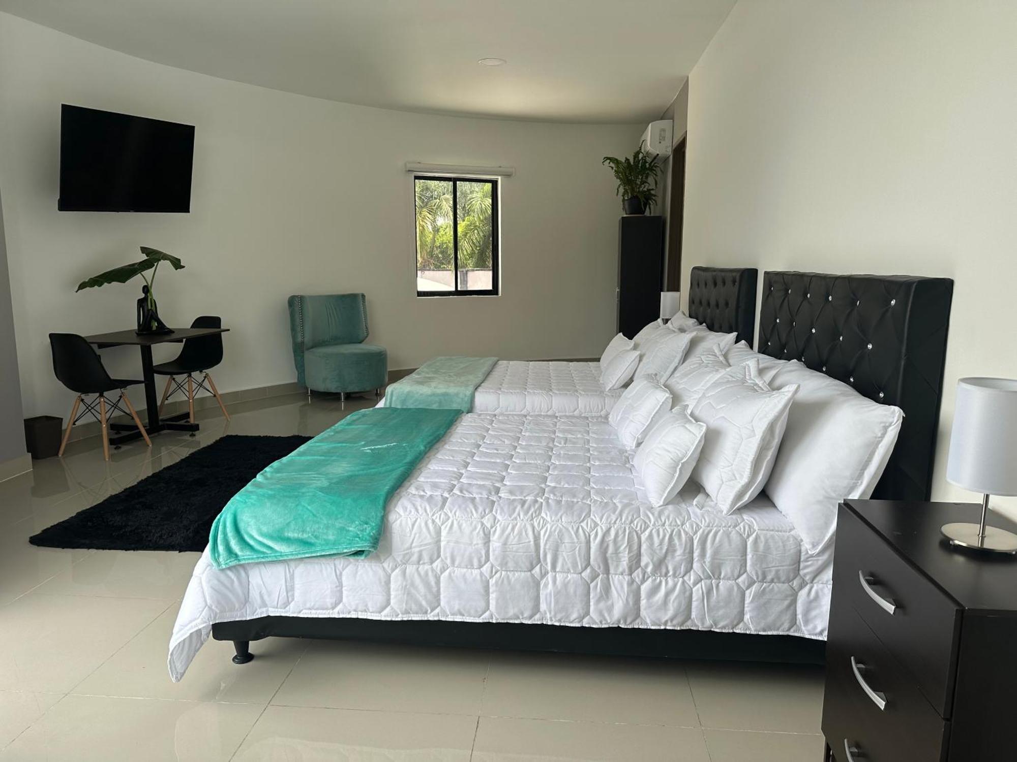 Hotel Boutique Ciudad Jardin Cali Esterno foto